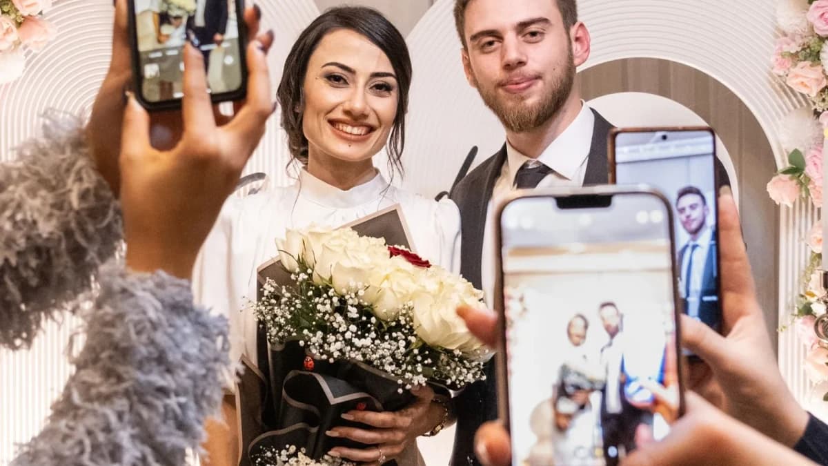 Best wedding photo sharing without app download